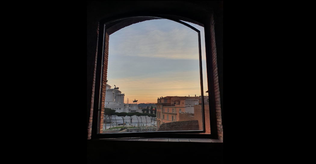 Vista dai Mercati di Traiano - Tramonto in cornice Vista dai Mercati di Traiano - Tramonto in cornice
