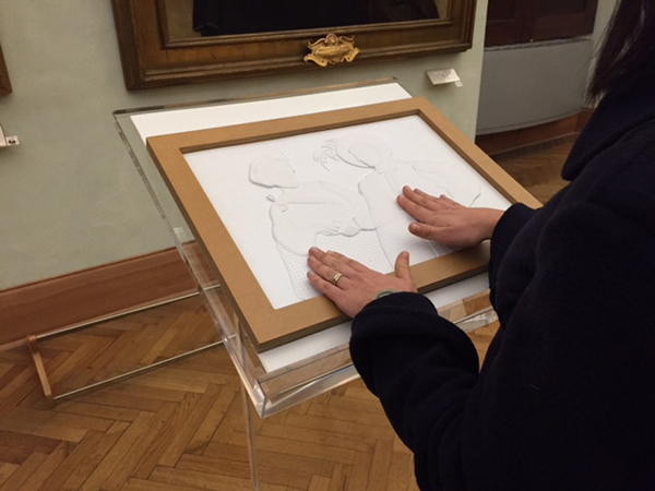 Pannello tattile in termoform “La Buona Ventura” di Caravaggio, Pinacoteca Capitolina, realizzato dall’Associazione MUSEUM onlus
