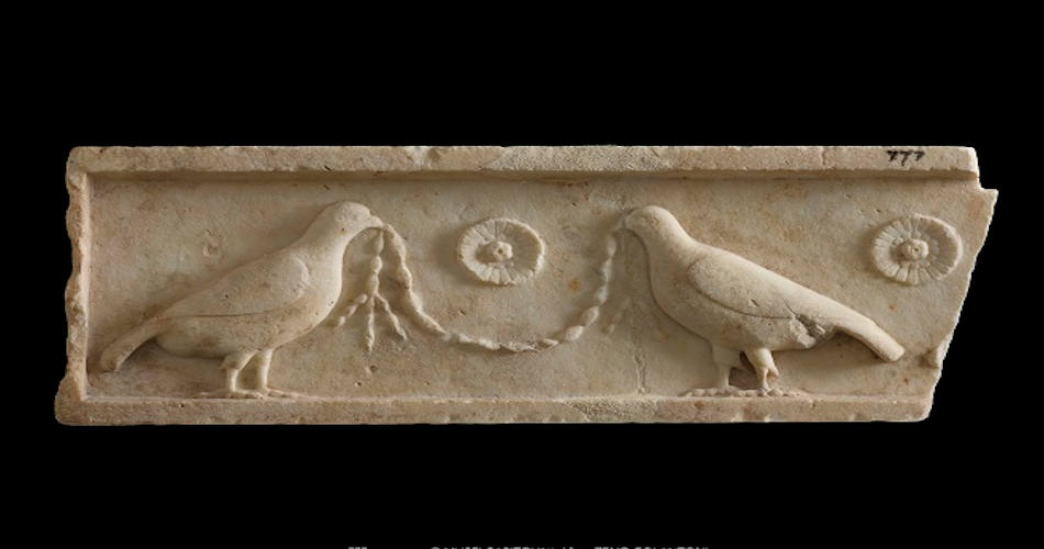 Capitolini Fregio con colombre del IV sec. a. C.