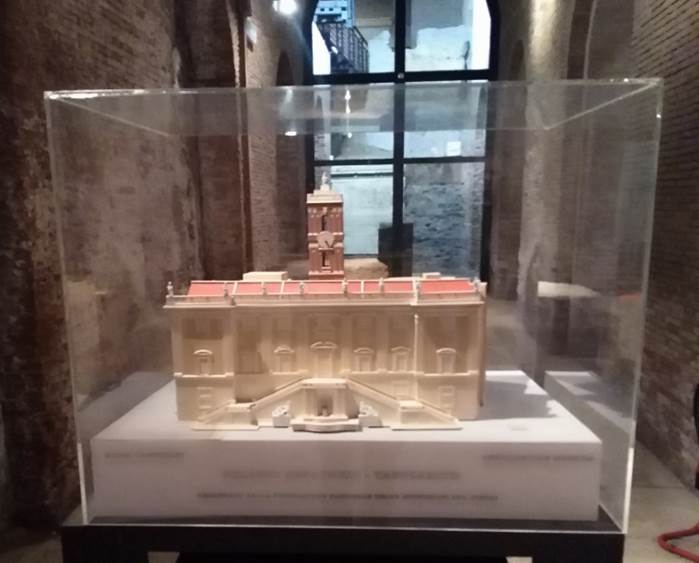 Model of the front of the Tabularium and the Palazzo Senatorio.