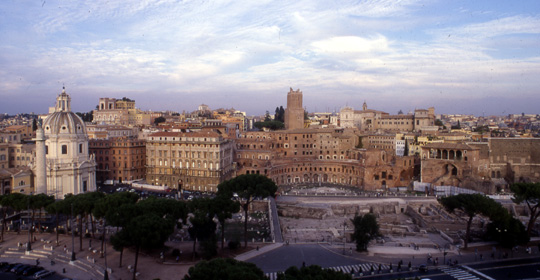 Veduta generale dei Mercati di Traiano e dei Fori Imperiali