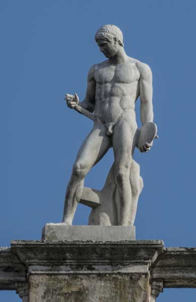 Balaustra - Statua di coronamento, discobolo