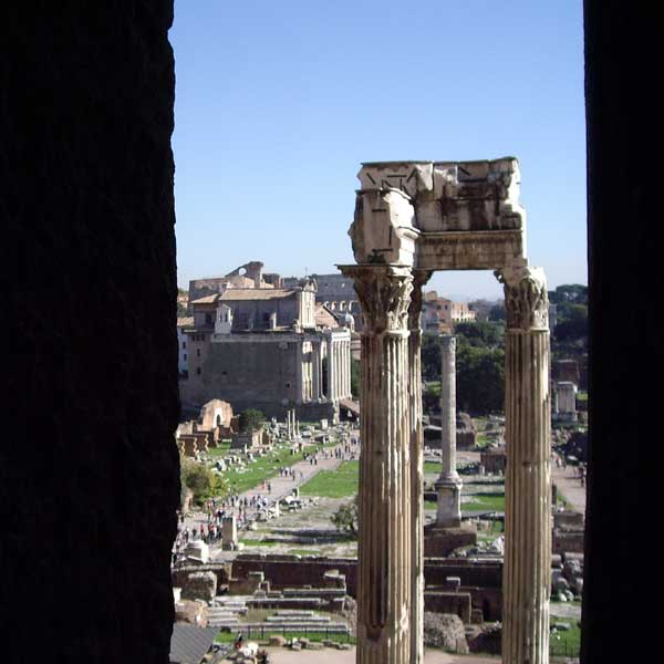 Affaccio sul Foro Romano dalla Galleria del Tabularium