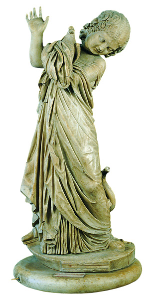 Statua di fanciulla con colomba Statua di fanciulla con colomba