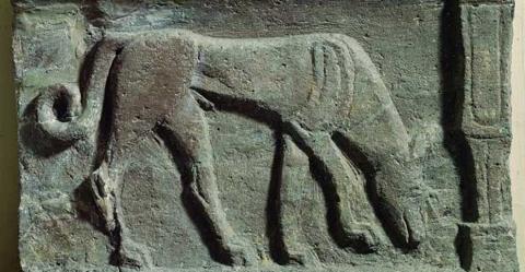 Il mondo funerario degli Etruschi Il mondo funerario degli Etruschi