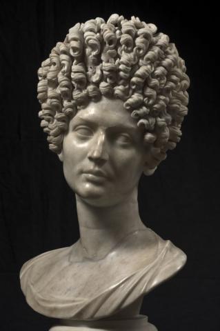 Ritratto di personaggio femminile (“Dama Fonseca”), Roma, Musei Capitolini, inv. 434, marmo: © Roma Capitale, Sovrintendenza Capitolina ai Beni Culturali (foto Zeno Colantoni)