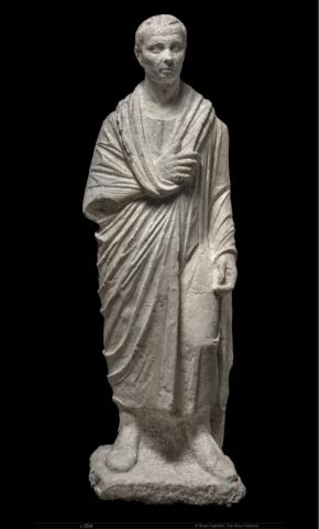 3. Statua di personaggio togato in posizione stante, travertino, metà del I secolo a.C. Roma, Villa Celimontana. Inv. S 3314, Musei Capitolini, Centrale Montemartini, Magazzino, © Sovrintendenza Capitolina ai Beni Culturali, Musei Capitolini, foto di Zeno Colantoni