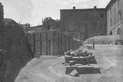 Scavi in via di Monte Tarpeo, 1896 Roma - Archivio dell'Istituto Archeologico Germanico